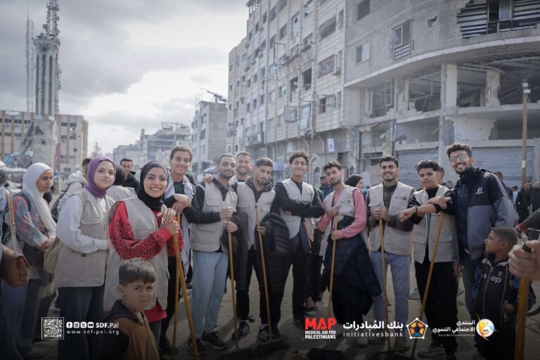 مبادرة بالشباب بتعمر.. من أجل غزة جميلة